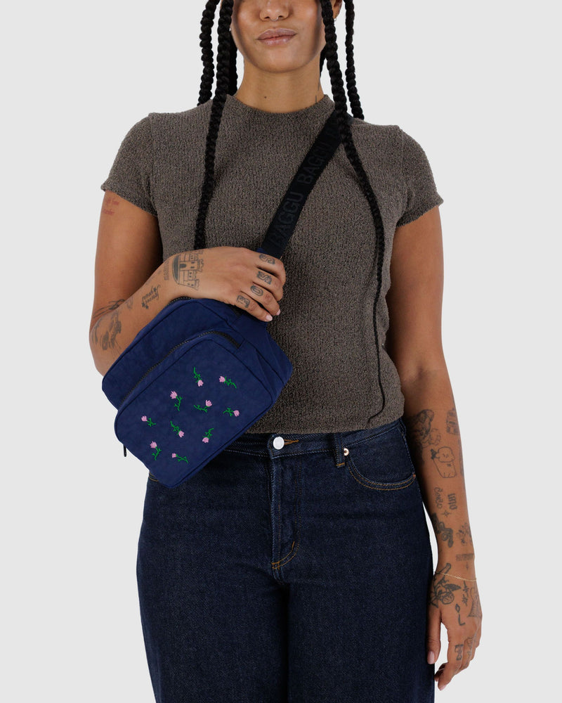 BAGGU Wholesale Cross Body Fanny Pack - Embroidered Wildflower
