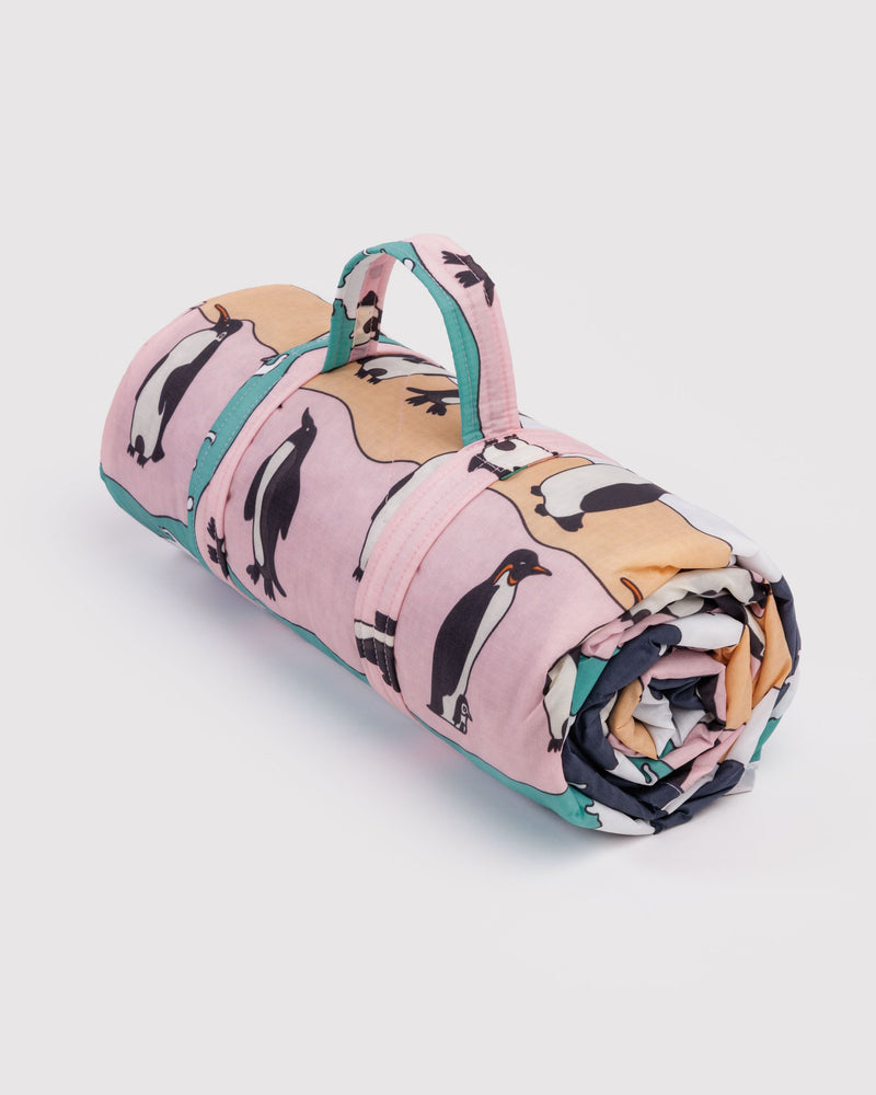 BAGGU Wholesale  Puffy Picnic Blanket - Penguin