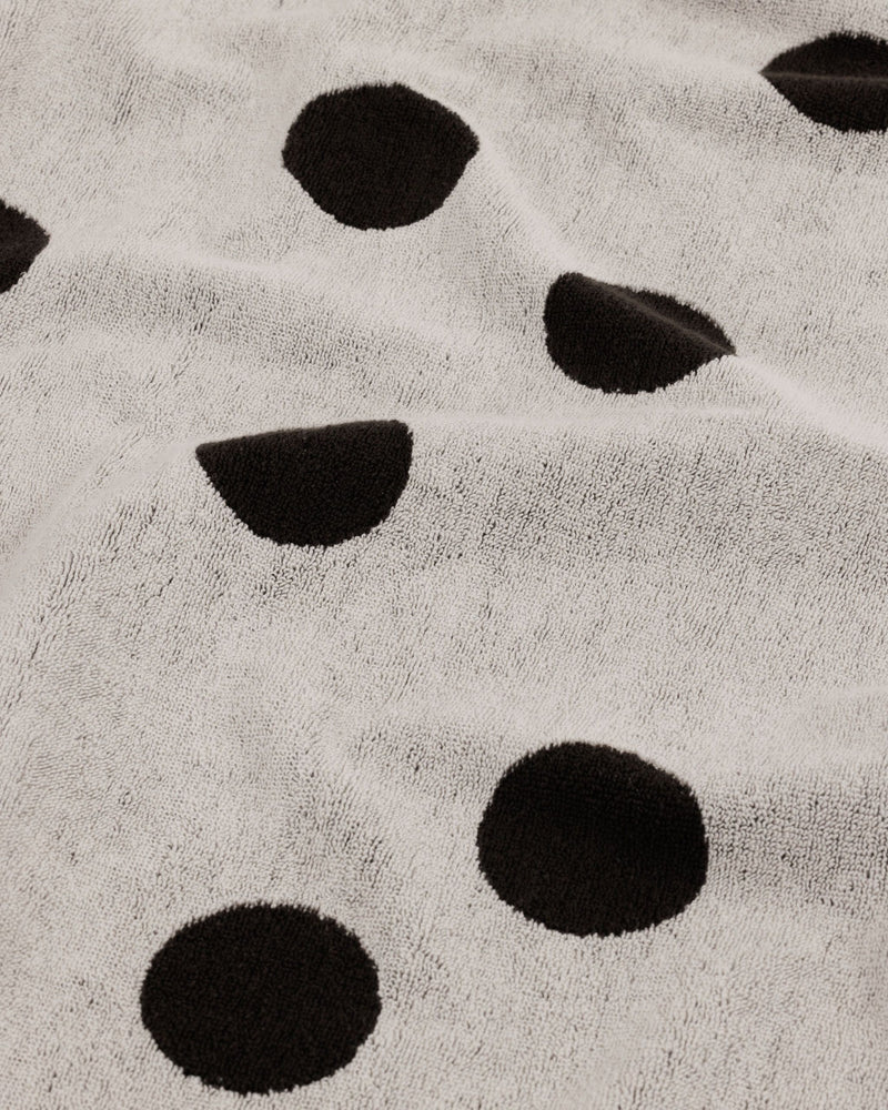 BAGGU Wholesale  Bath Towel - Cream and Black Polka Dot