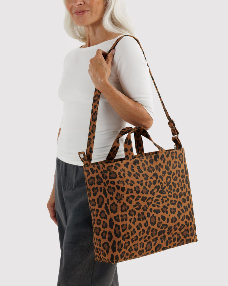 BAGGU Wholesale  Horizontal Zip Duck Bag - Leopard