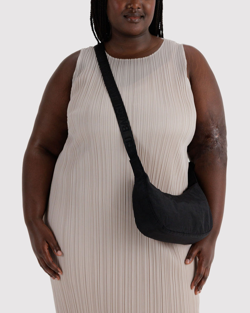 BAGGU Wholesale  Small Nylon Crescent Bag - Black