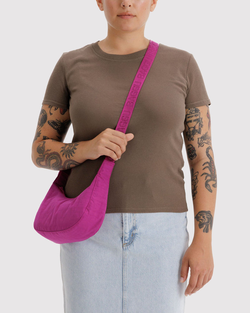 BAGGU Wholesale  Small Nylon Crescent Bag - Deep Fuchsia