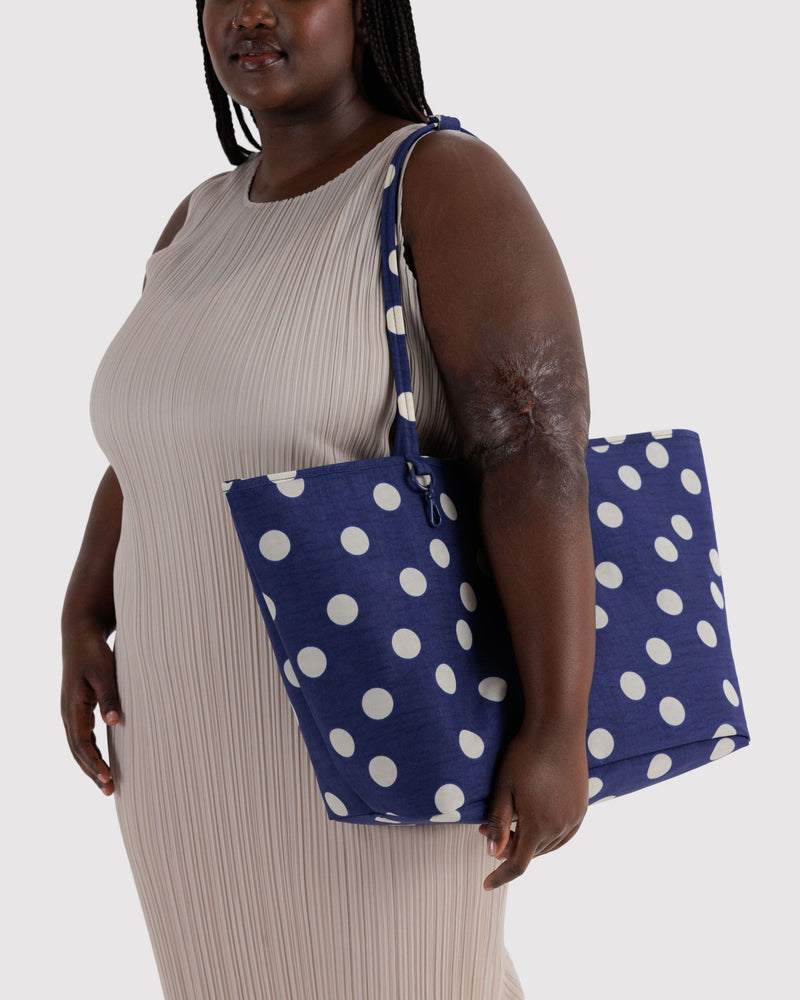 BAGGU Wholesale  Large Nylon Reversible Tote - Navy Polka Dot Mix