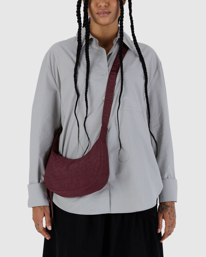 BAGGU Wholesale  Small Nylon Crescent Bag - Mahogany