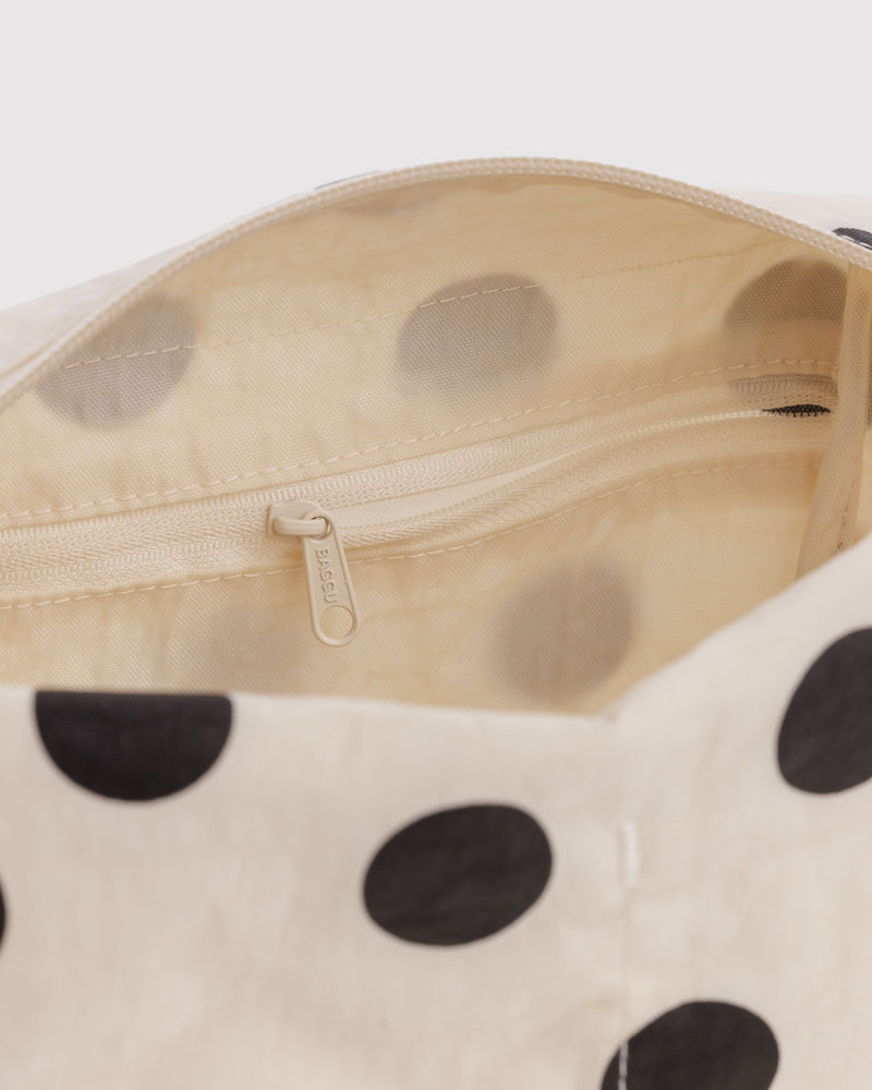 BAGGU Wholesale  Dopp Kit - Cream and Black Polka Dot