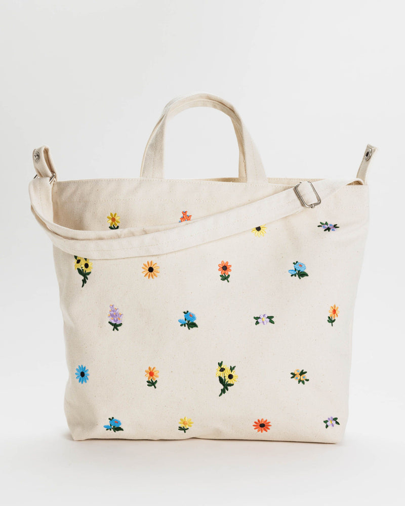 BAGGU Wholesale HO17Lookbook - Duck Bag Horizontal Zip Duck Bag - Embroidered Ditsy Floral